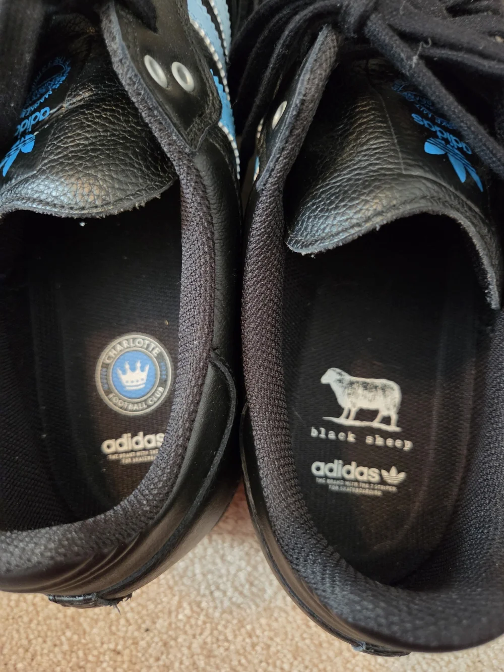 Adidas Black SHEEP Mens Sambas Clt FC package